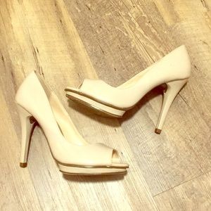 Women's new, faux patent peep toe heel